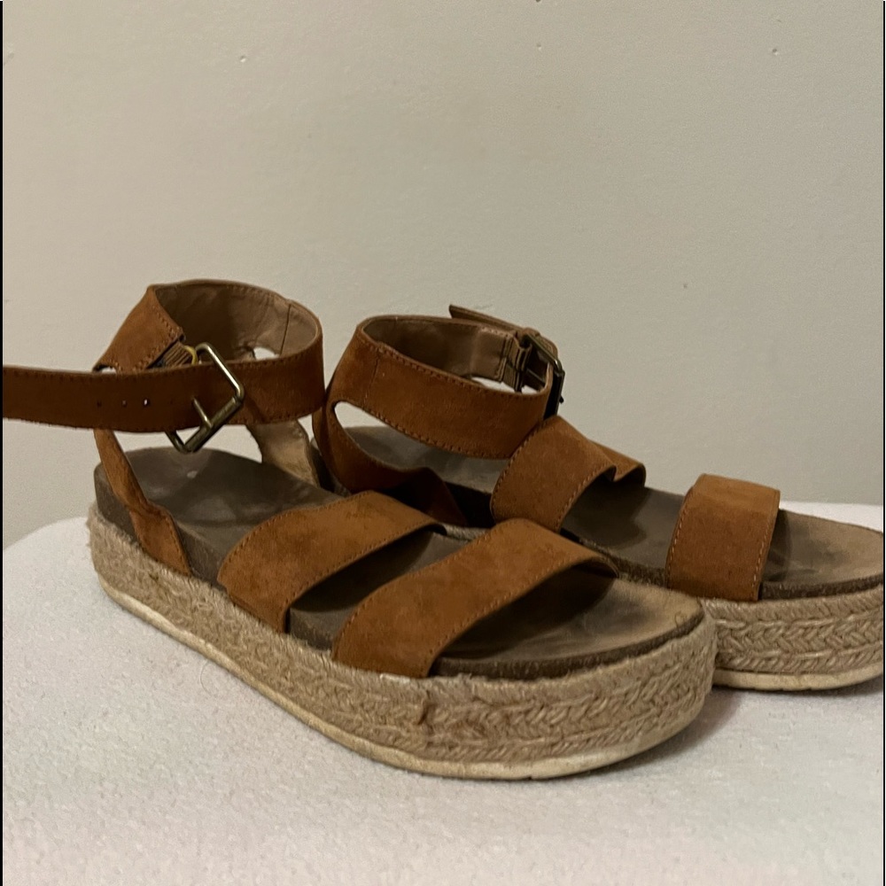 Target platform shoes
